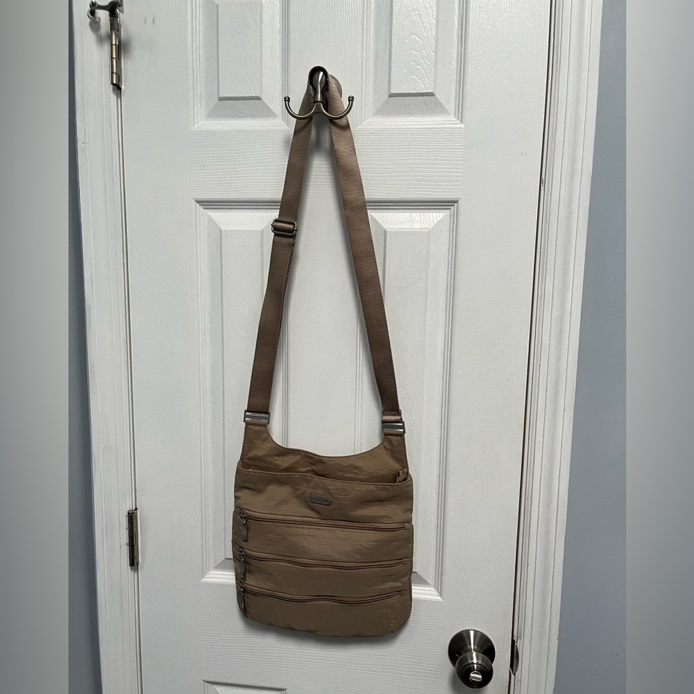 Baggallini Big Zipper Bagg crossbody bag tan nylon RFID pouch included